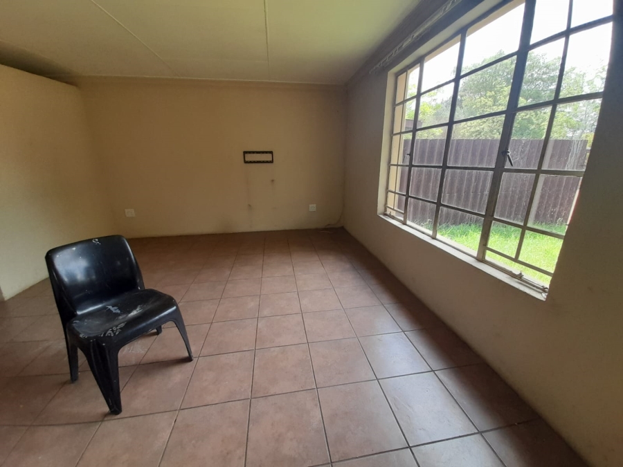 To Let 2 Bedroom Property for Rent in Highbury Gauteng
