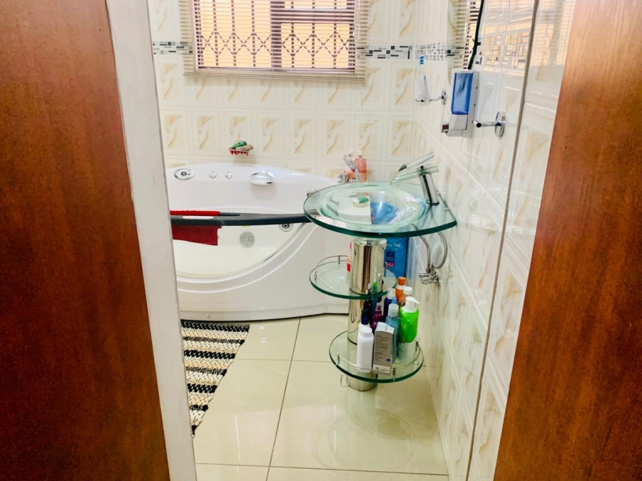 3 Bedroom Property for Sale in Vanderbijlpark CE 4 Gauteng