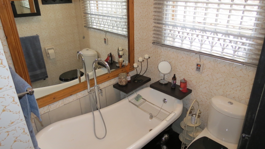 4 Bedroom Property for Sale in Rant En Dal Gauteng