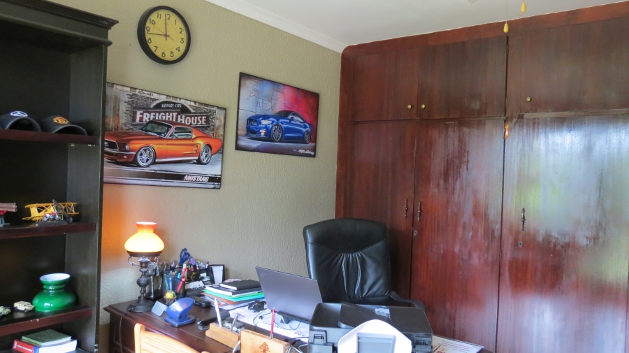 4 Bedroom Property for Sale in Rant En Dal Gauteng