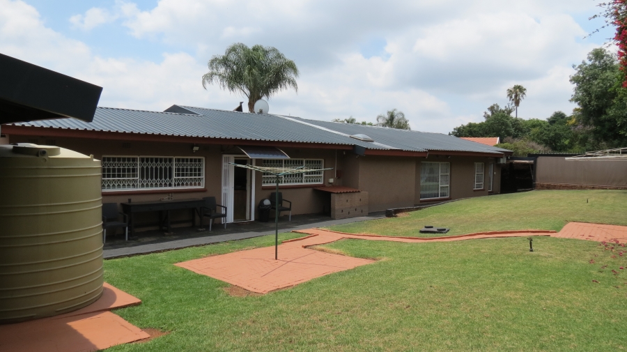 4 Bedroom Property for Sale in Rant En Dal Gauteng