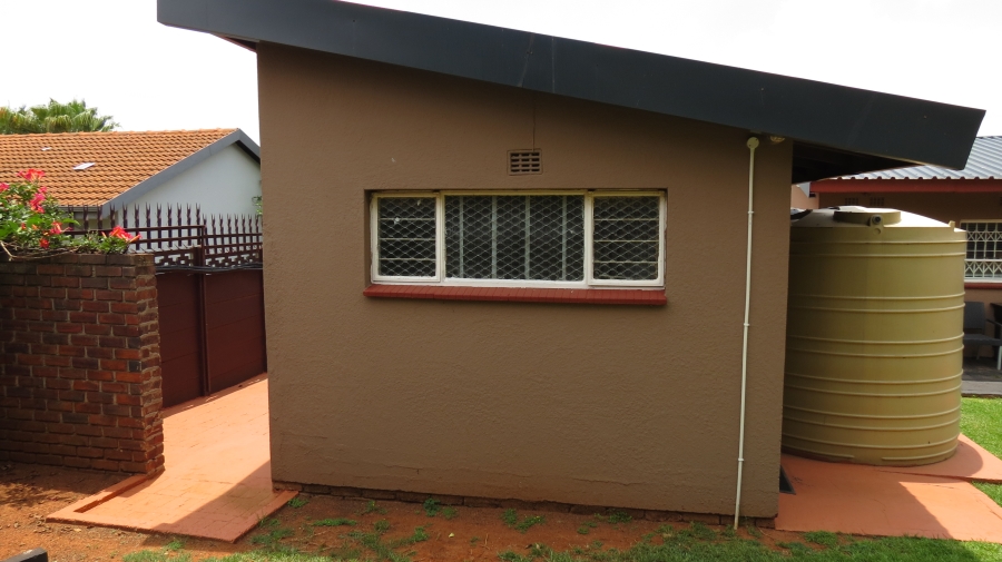 4 Bedroom Property for Sale in Rant En Dal Gauteng