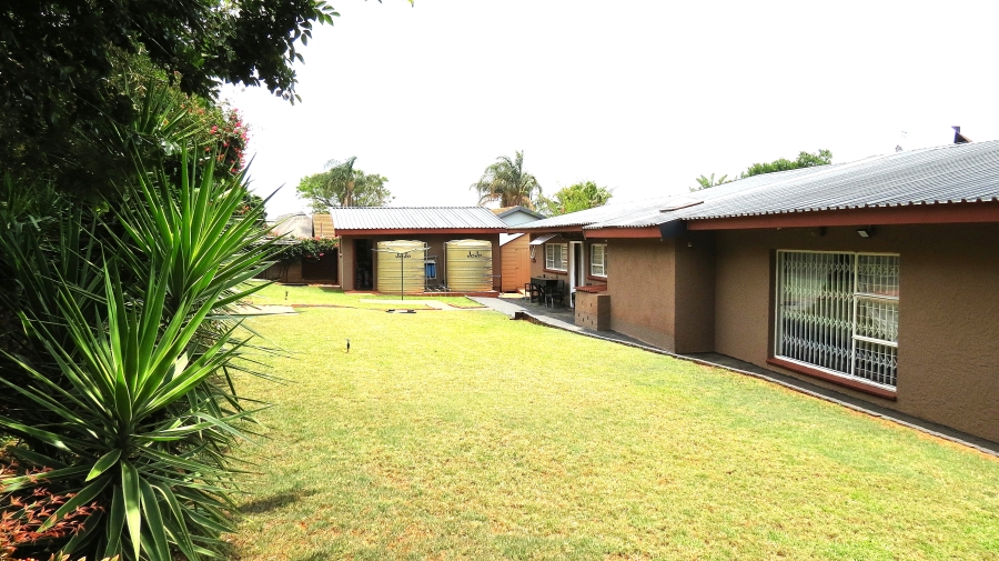 4 Bedroom Property for Sale in Rant En Dal Gauteng