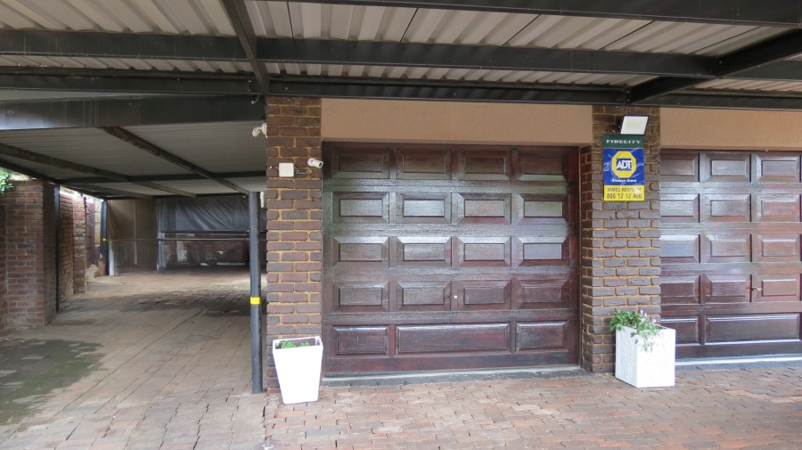 4 Bedroom Property for Sale in Rant En Dal Gauteng