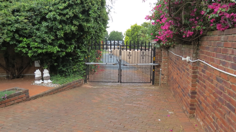 4 Bedroom Property for Sale in Rant En Dal Gauteng