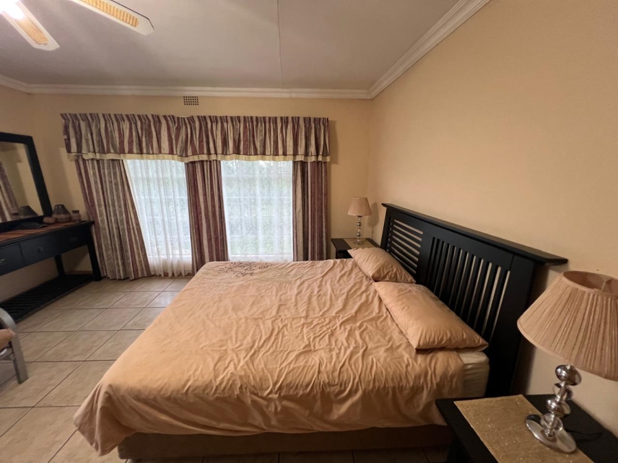 4 Bedroom Property for Sale in Hartbeesfontein AH Gauteng