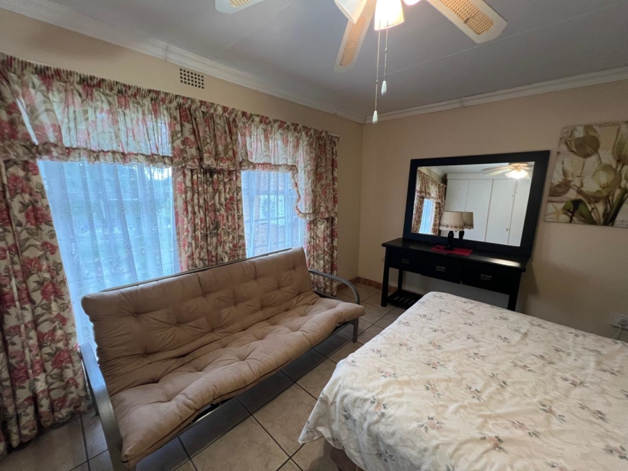 4 Bedroom Property for Sale in Hartbeesfontein AH Gauteng