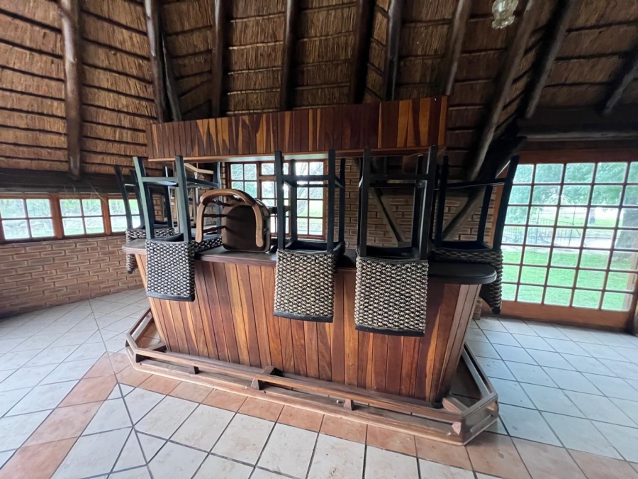 4 Bedroom Property for Sale in Hartbeesfontein AH Gauteng