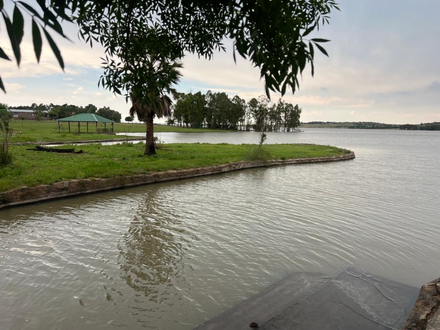 4 Bedroom Property for Sale in Hartbeesfontein AH Gauteng