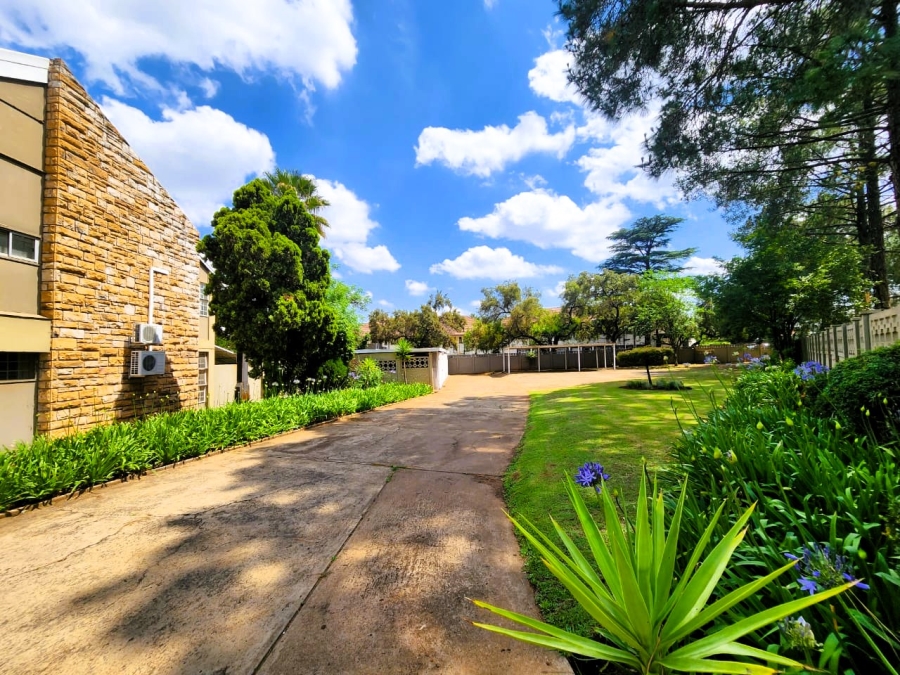 2 Bedroom Property for Sale in Three Rivers Proper Gauteng