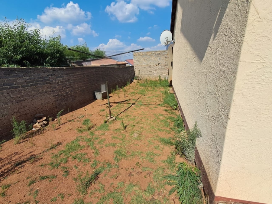 3 Bedroom Property for Sale in Unitas Park Gauteng