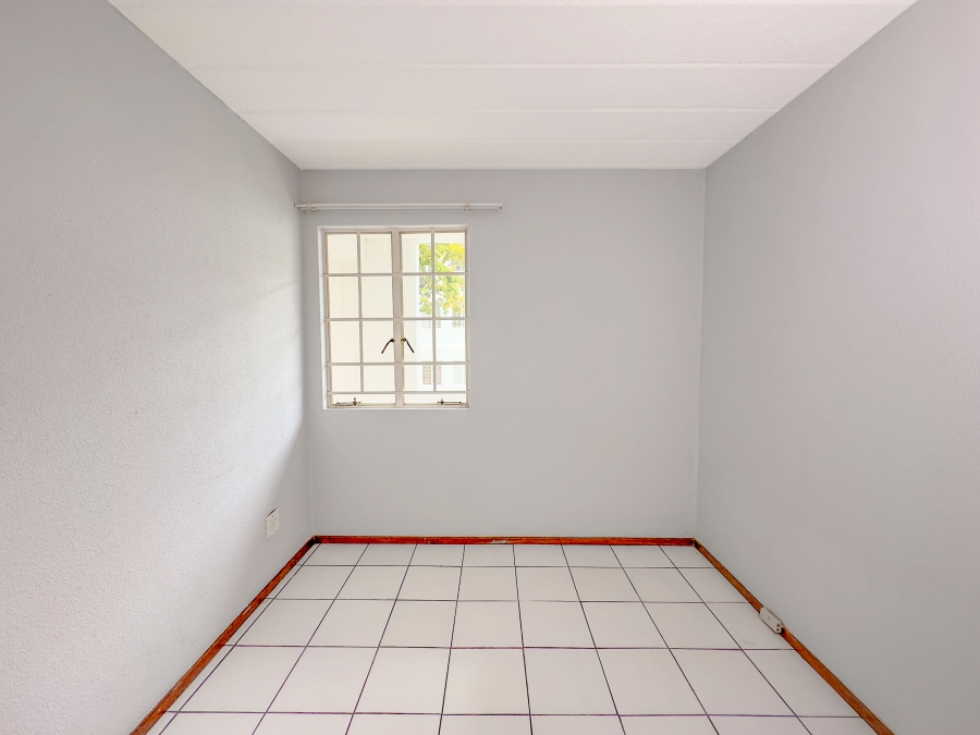 To Let 2 Bedroom Property for Rent in Groenkloof Gauteng