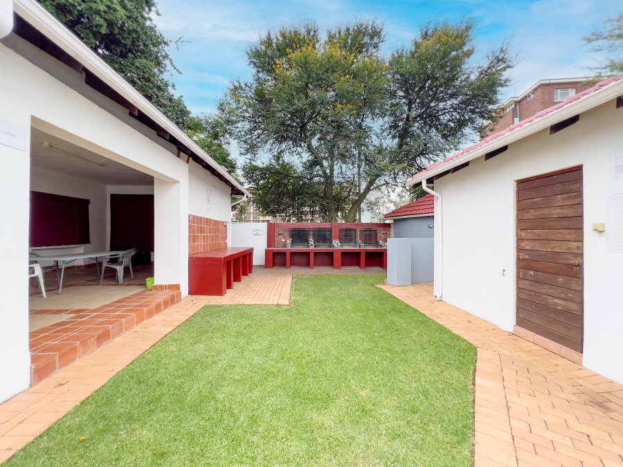 To Let 2 Bedroom Property for Rent in Groenkloof Gauteng