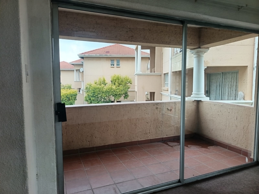 2 Bedroom Property for Sale in Three Rivers Proper Gauteng