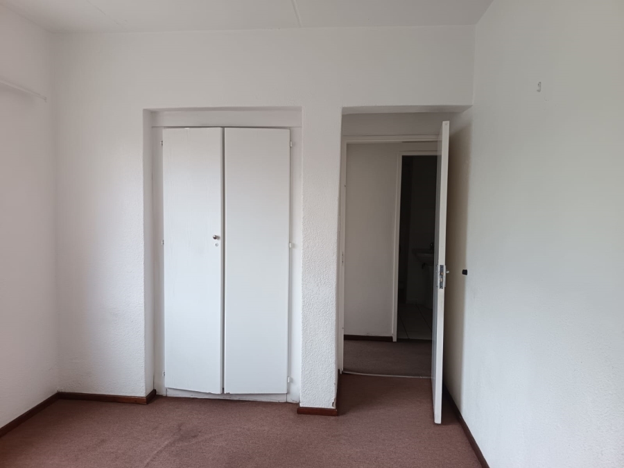 2 Bedroom Property for Sale in Three Rivers Proper Gauteng