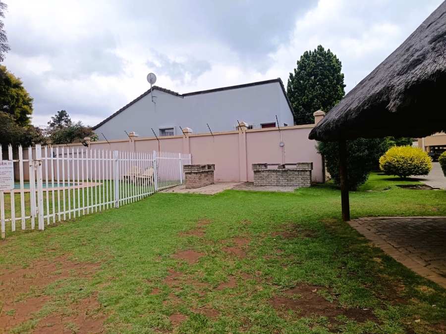 2 Bedroom Property for Sale in Three Rivers Proper Gauteng