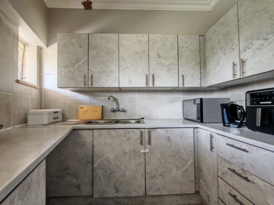 2 Bedroom Property for Sale in Three Rivers Proper Gauteng