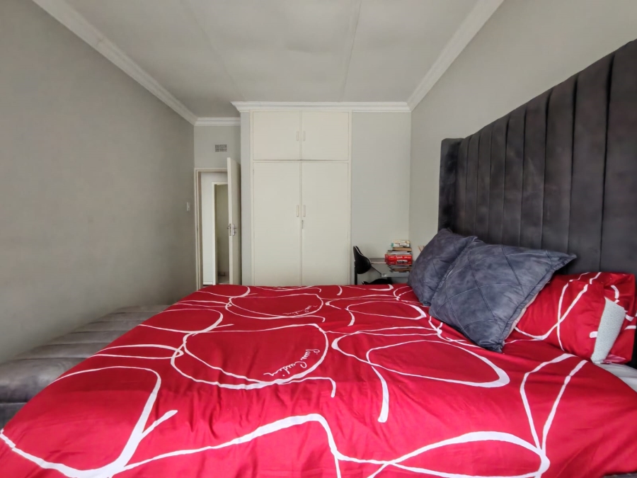 2 Bedroom Property for Sale in Three Rivers Proper Gauteng
