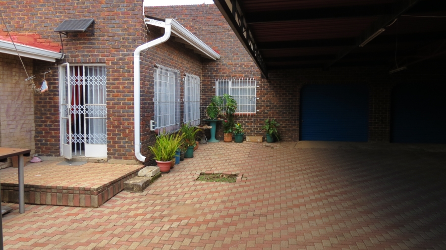 4 Bedroom Property for Sale in Randgate Gauteng