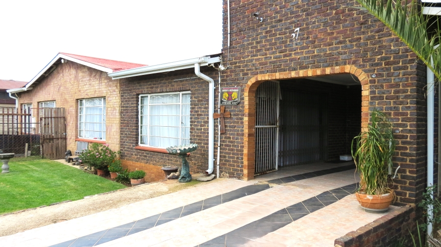 4 Bedroom Property for Sale in Randgate Gauteng