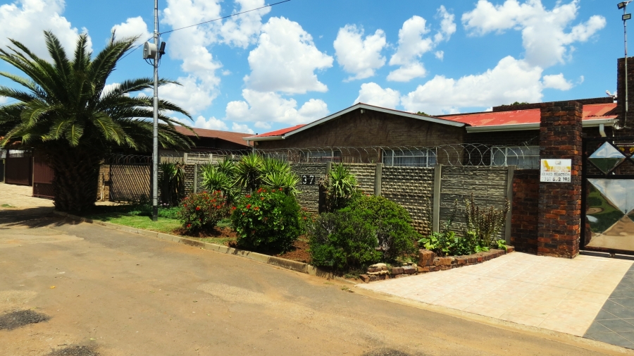 4 Bedroom Property for Sale in Randgate Gauteng