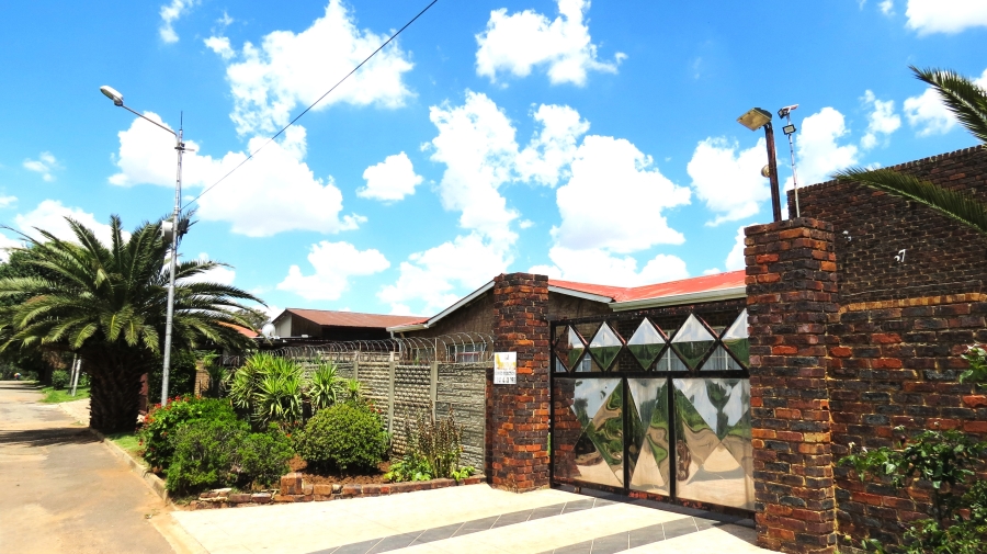 4 Bedroom Property for Sale in Randgate Gauteng