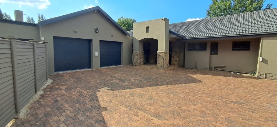 4 Bedroom Property for Sale in Meyerton Central Gauteng