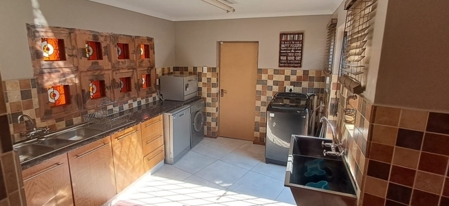 4 Bedroom Property for Sale in Meyerton Central Gauteng