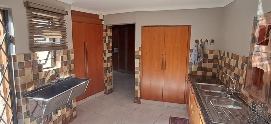 4 Bedroom Property for Sale in Meyerton Central Gauteng