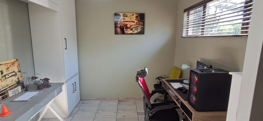 4 Bedroom Property for Sale in Meyerton Central Gauteng