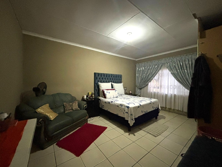 4 Bedroom Property for Sale in Vanderbijlpark CW 3 Gauteng