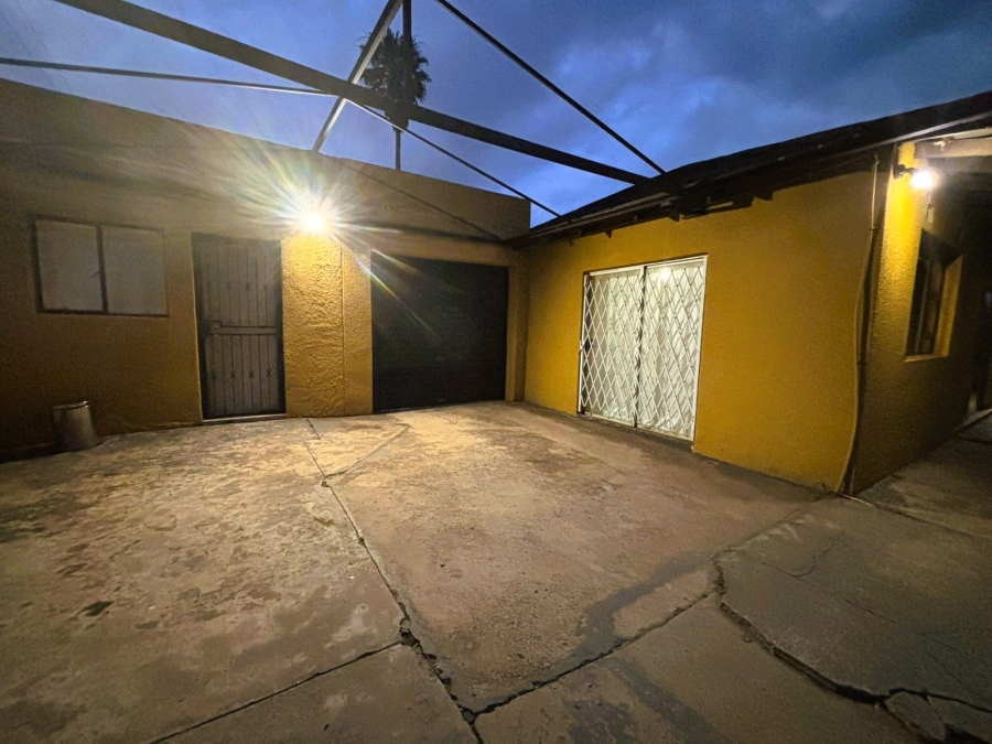 4 Bedroom Property for Sale in Vanderbijlpark CW 3 Gauteng