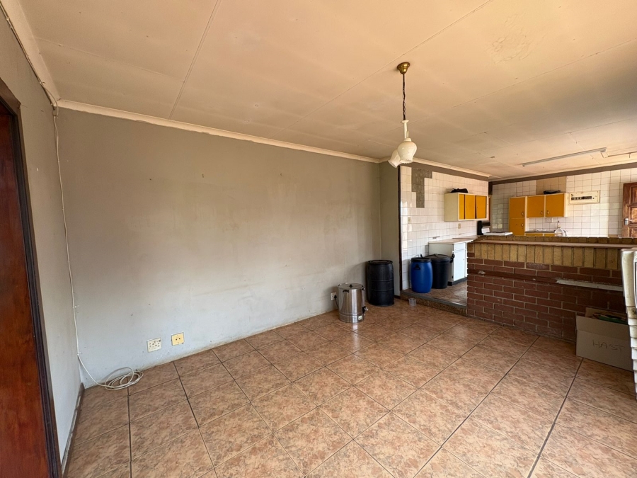 To Let 2 Bedroom Property for Rent in Gladwood Gauteng