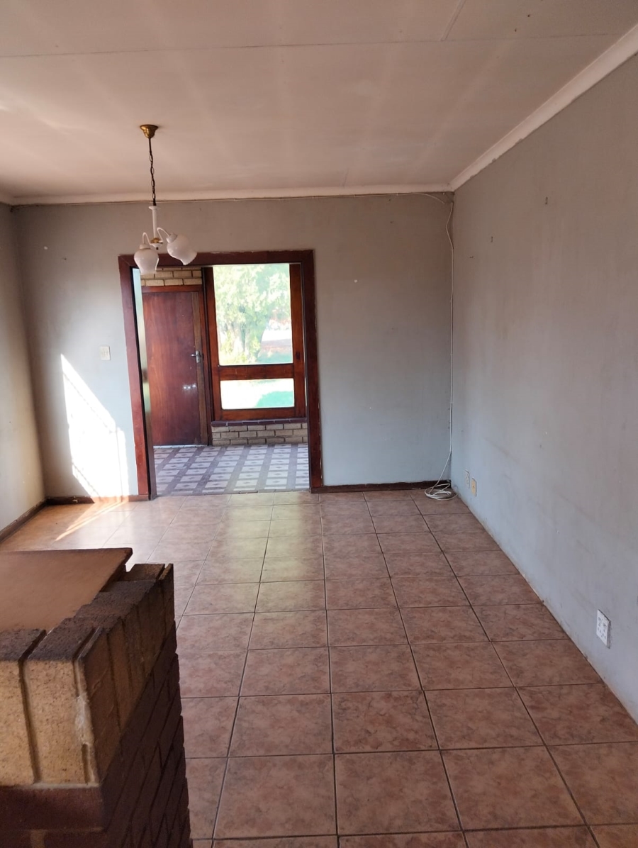 To Let 2 Bedroom Property for Rent in Gladwood Gauteng