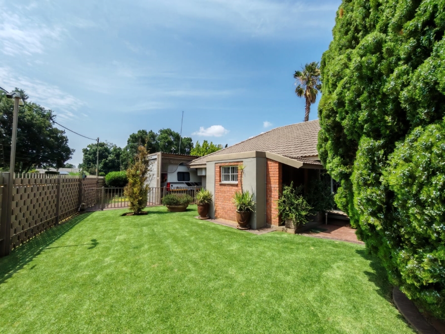 4 Bedroom Property for Sale in Risiville Gauteng