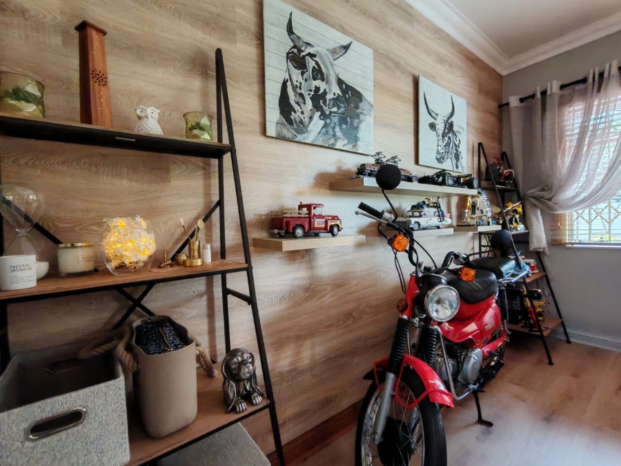 4 Bedroom Property for Sale in Risiville Gauteng