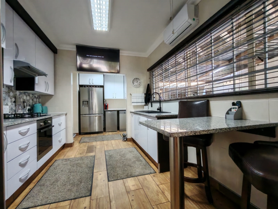 4 Bedroom Property for Sale in Risiville Gauteng