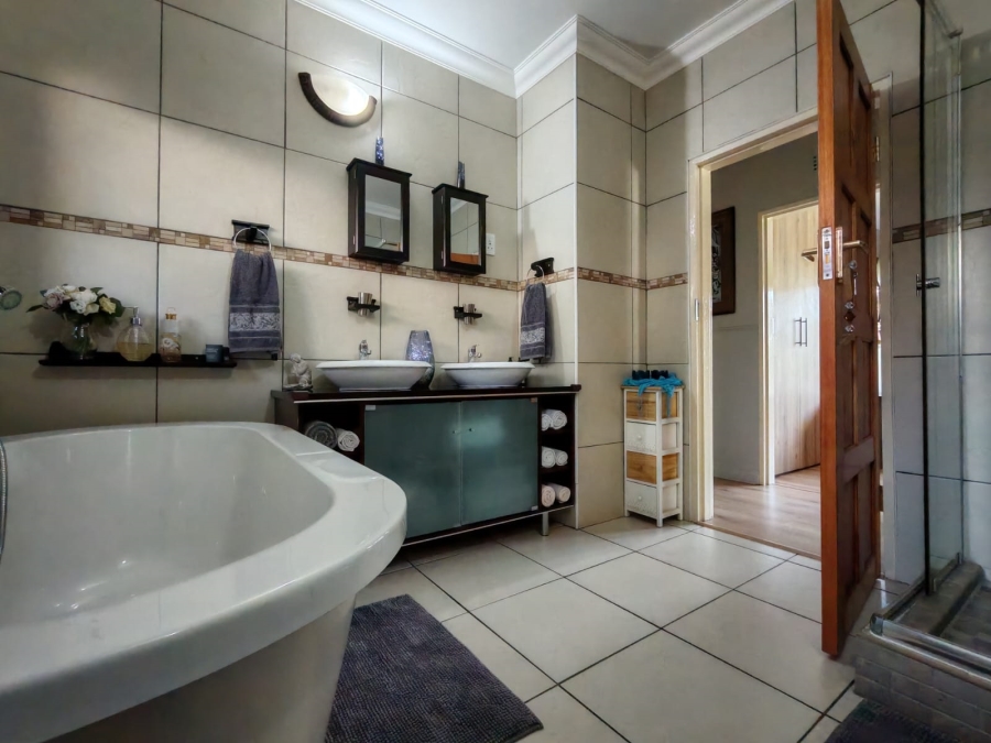 4 Bedroom Property for Sale in Risiville Gauteng