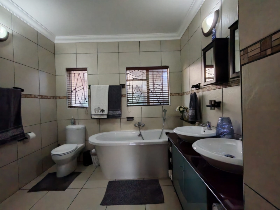 4 Bedroom Property for Sale in Risiville Gauteng