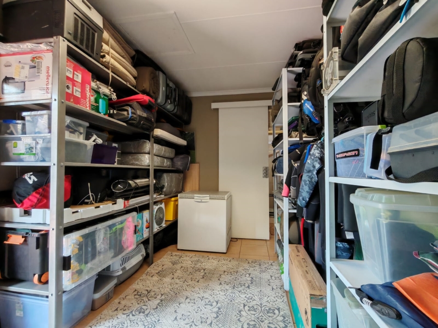 4 Bedroom Property for Sale in Risiville Gauteng