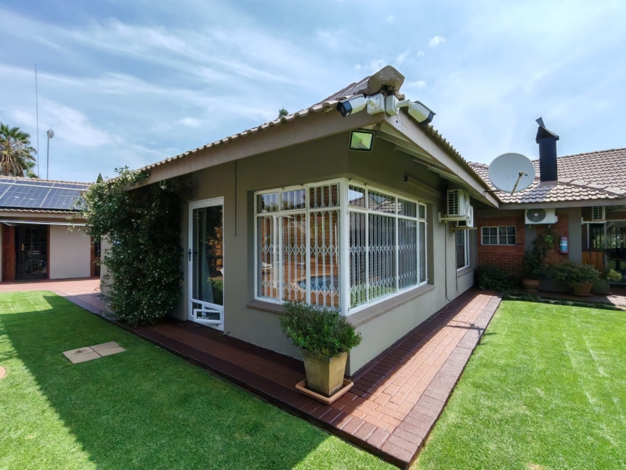 4 Bedroom Property for Sale in Risiville Gauteng