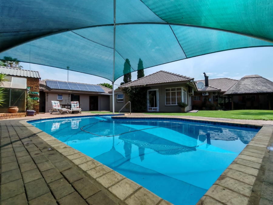 4 Bedroom Property for Sale in Risiville Gauteng