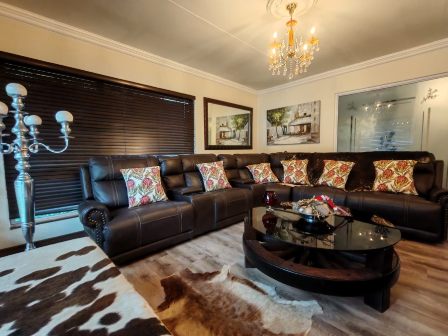 3 Bedroom Property for Sale in Three Rivers Proper Gauteng