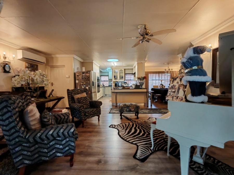 3 Bedroom Property for Sale in Three Rivers Proper Gauteng