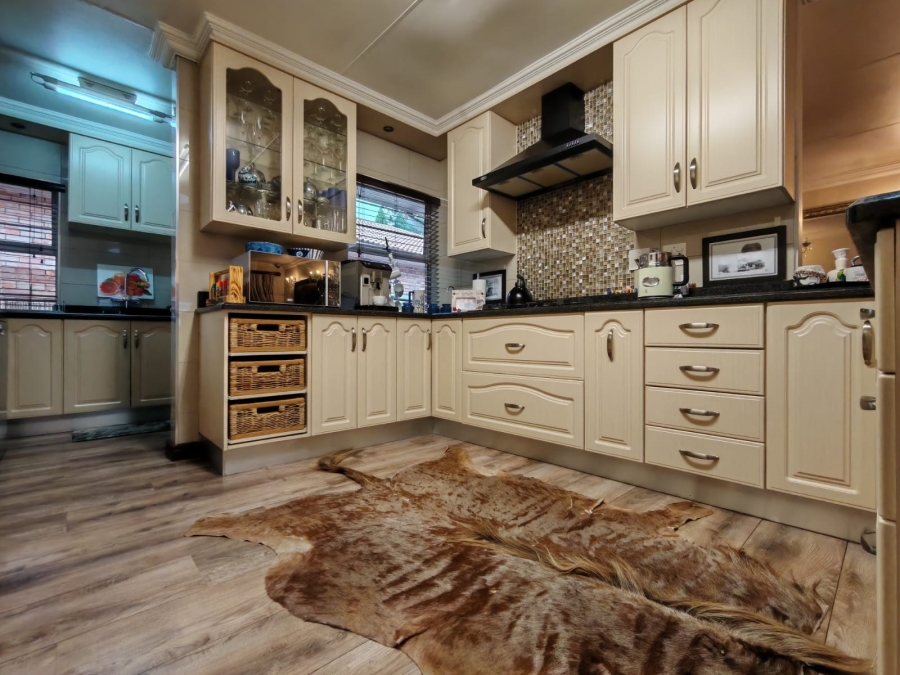 3 Bedroom Property for Sale in Three Rivers Proper Gauteng