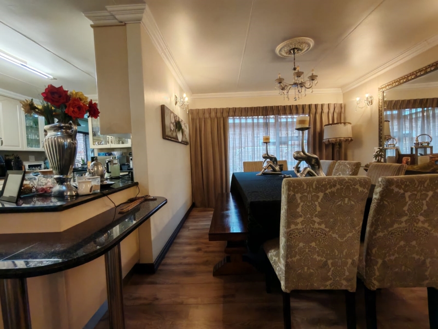 3 Bedroom Property for Sale in Three Rivers Proper Gauteng