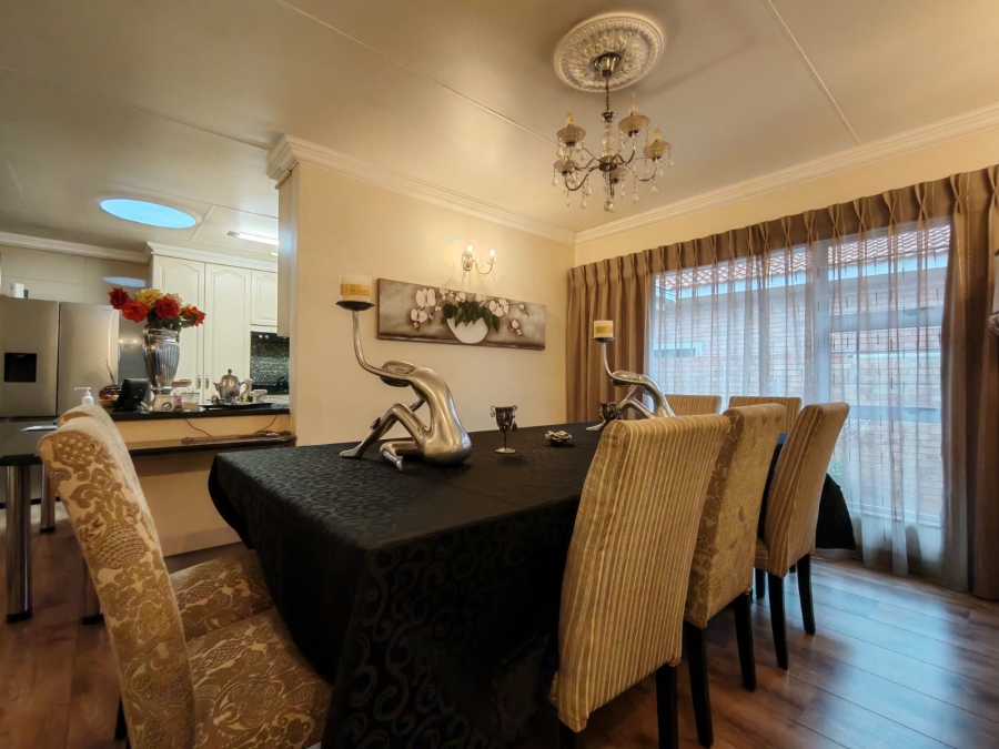 3 Bedroom Property for Sale in Three Rivers Proper Gauteng