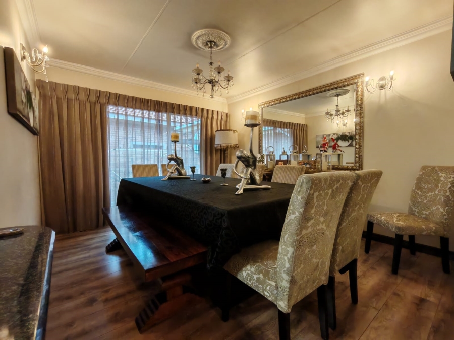 3 Bedroom Property for Sale in Three Rivers Proper Gauteng