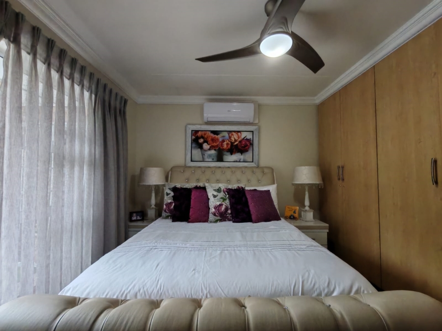 3 Bedroom Property for Sale in Three Rivers Proper Gauteng