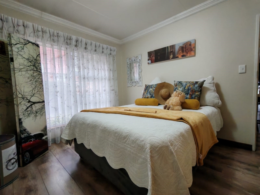 3 Bedroom Property for Sale in Three Rivers Proper Gauteng